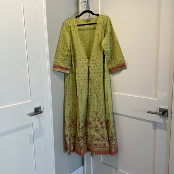 Three piece Indian outfit - Picture 10 of 14